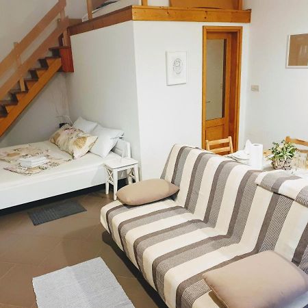Apartment Paolo Сень Екстер'єр фото
