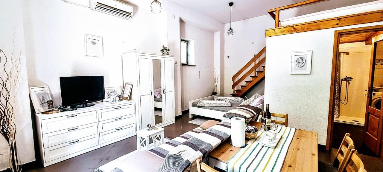Apartment Paolo Сень Екстер'єр фото